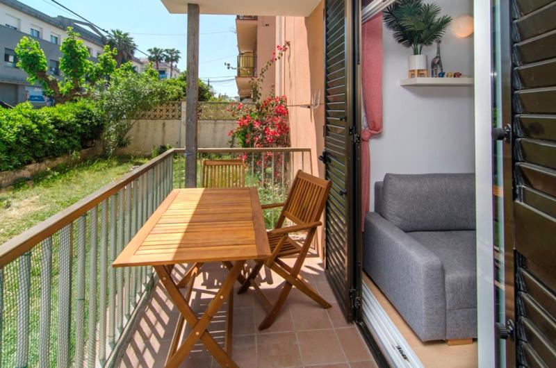 Coqueto Piso A 50 Metros De La Playa Apartment Vilanova i la Geltru Luaran gambar